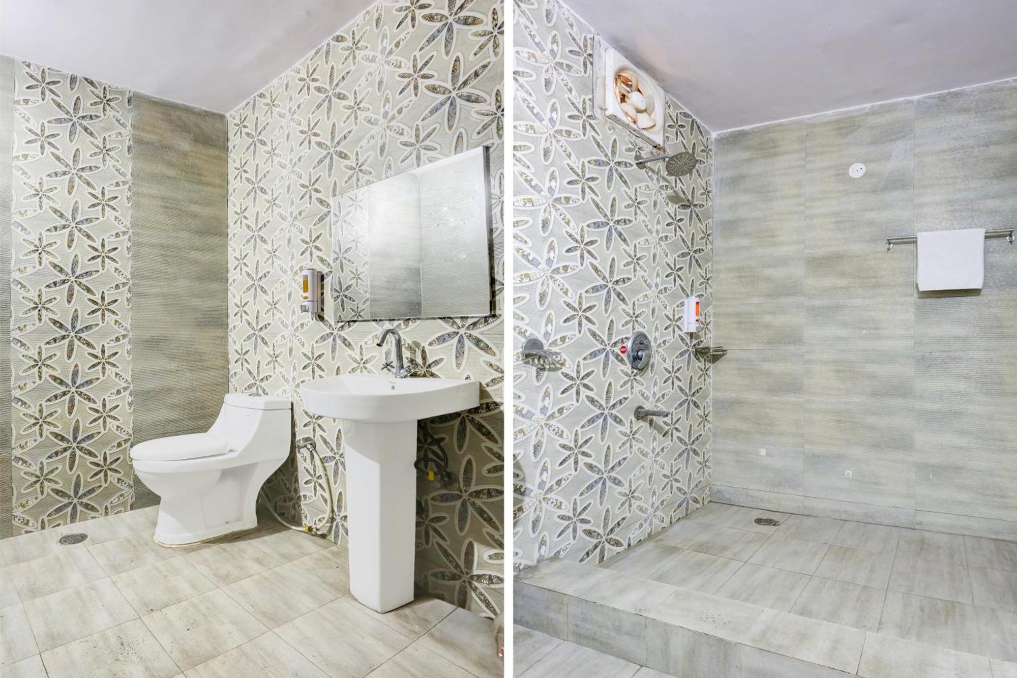 Super Townhouse Haibowal Chowk Ludhiana Eksteriør billede